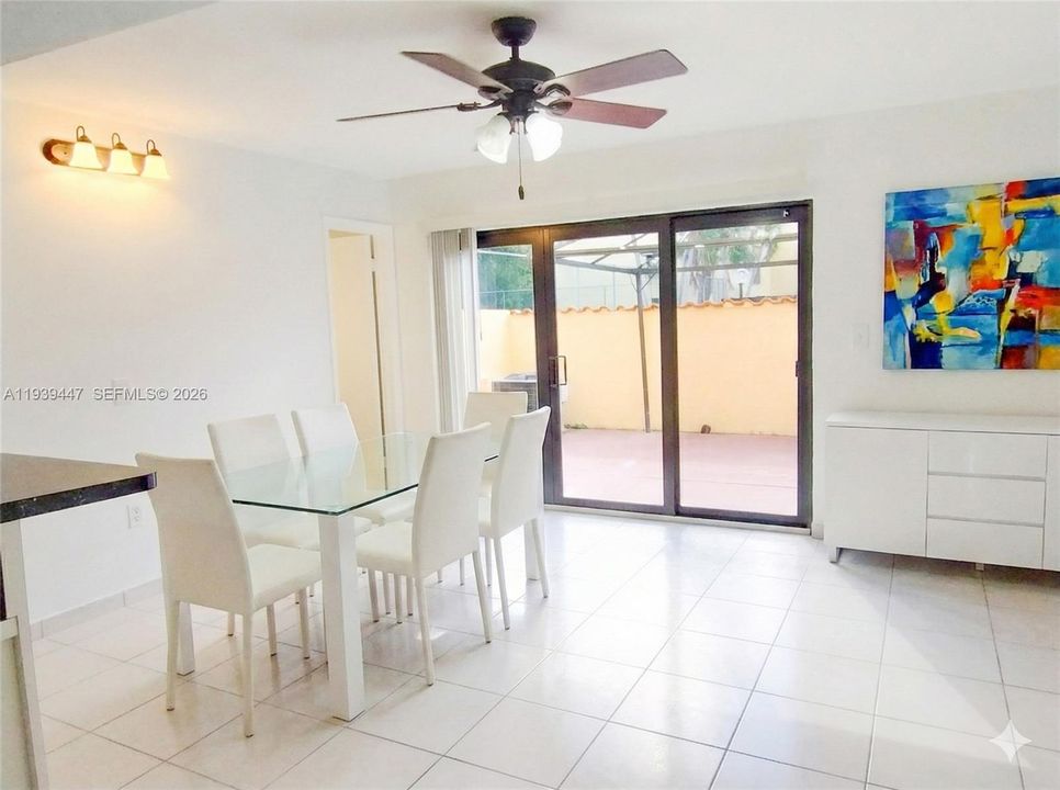 出租: $2,800 (3 贝兹, 2 浴室, 1617 平方英尺)