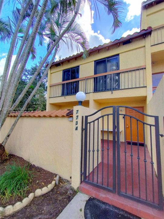 出租: $2,800 (3 贝兹, 2 浴室, 1617 平方英尺)