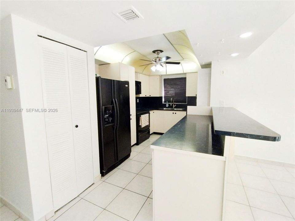 出租: $2,800 (3 贝兹, 2 浴室, 1617 平方英尺)