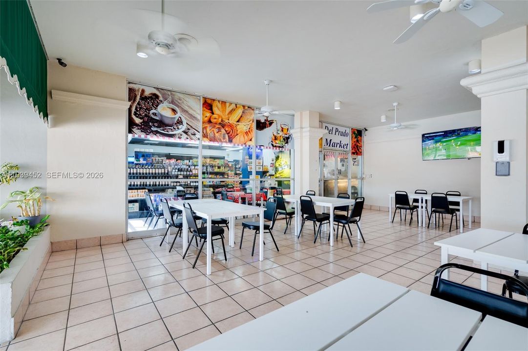 For Sale: $235,500 (2 beds, 2 baths, 1565 Square Feet)