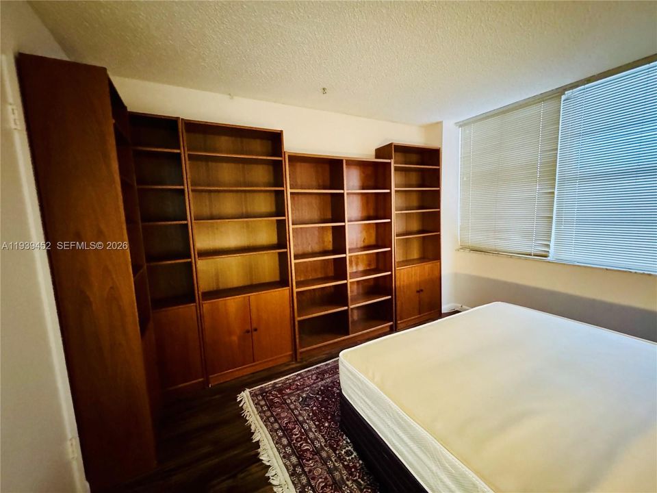 En Venta: $235,500 (2 camas, 2 baños, 1565 Pies cuadrados)
