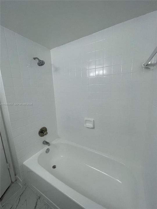 En Renta: $2,300 (2 camas, 2 baños, 760 Pies cuadrados)