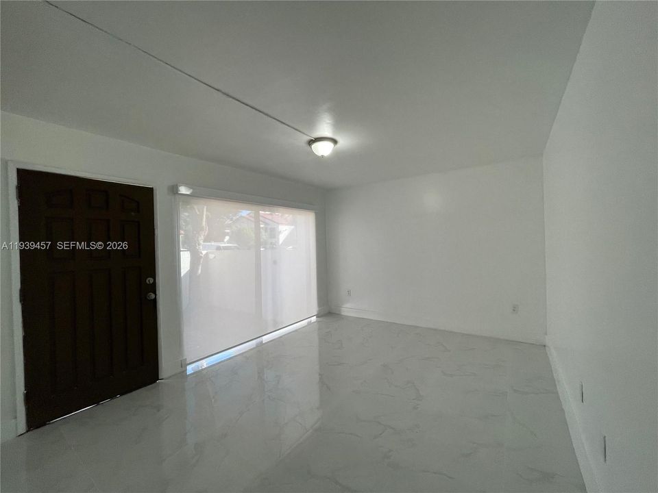 En Renta: $2,300 (2 camas, 2 baños, 760 Pies cuadrados)