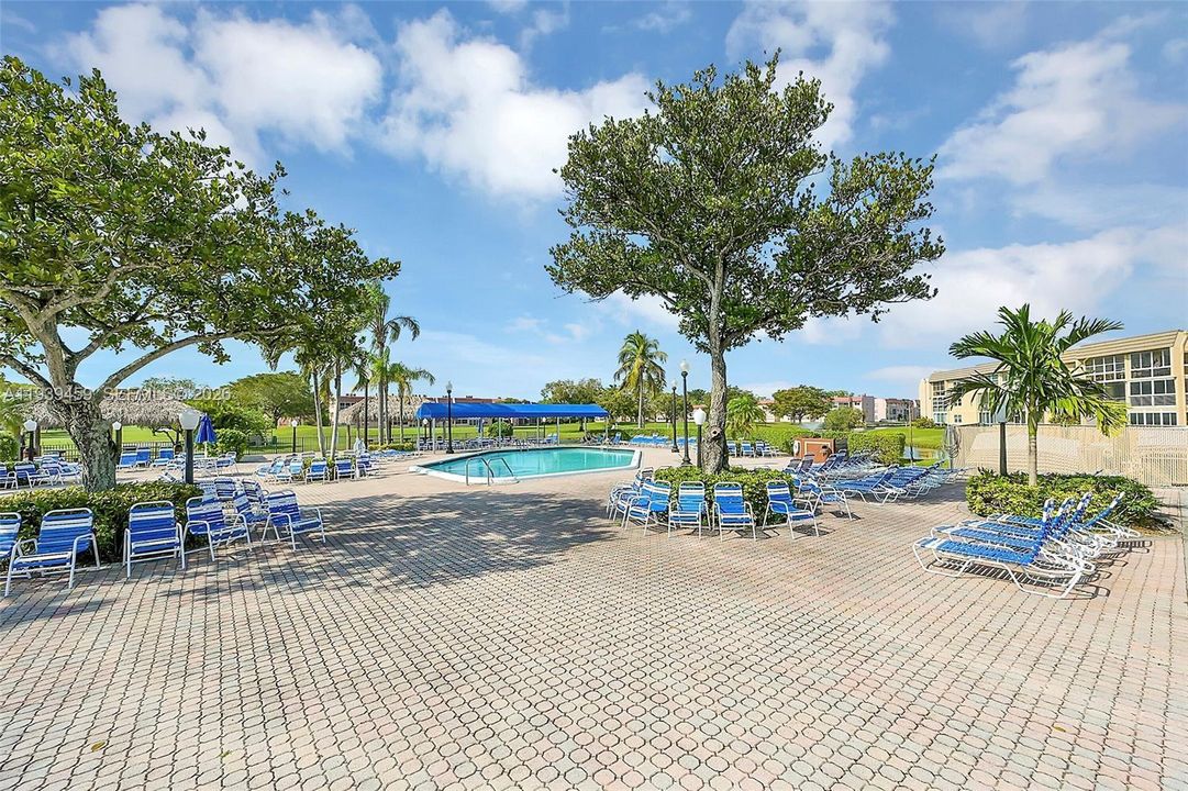 На продажу: $65,449 (1 спален, 1 ванн, 860 Квадратных фут)