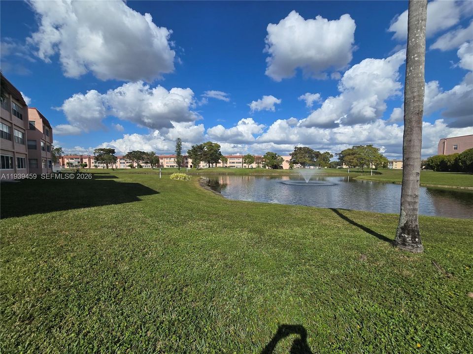 На продажу: $65,449 (1 спален, 1 ванн, 860 Квадратных фут)