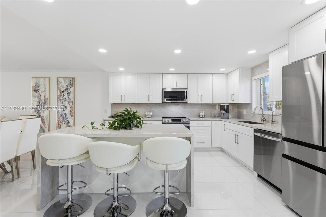 For Sale: $360,000 (2 beds, 2 baths, 1459 Square Feet)