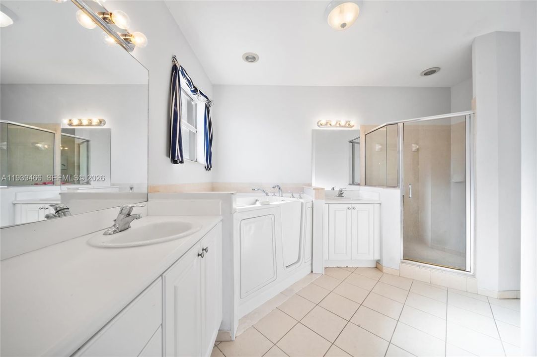 В аренду: $3,800 (5 спален, 2 ванн, 2693 Квадратных фут)