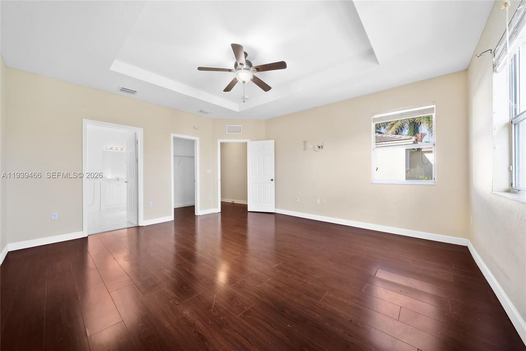 В аренду: $3,800 (5 спален, 2 ванн, 2693 Квадратных фут)