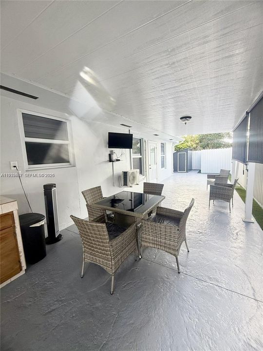 For Rent: $1,795 (1 beds, 1 baths, 1130 Square Feet)