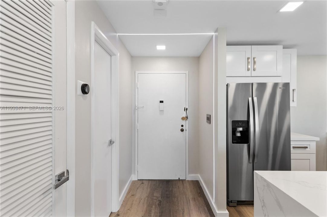 出租: $2,100 (1 贝兹, 1 浴室, 780 平方英尺)