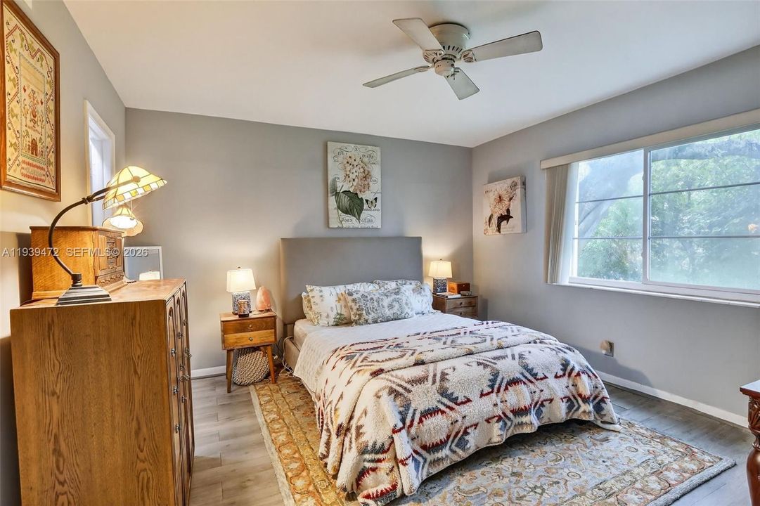 待售: $138,500 (1 贝兹, 1 浴室, 750 平方英尺)