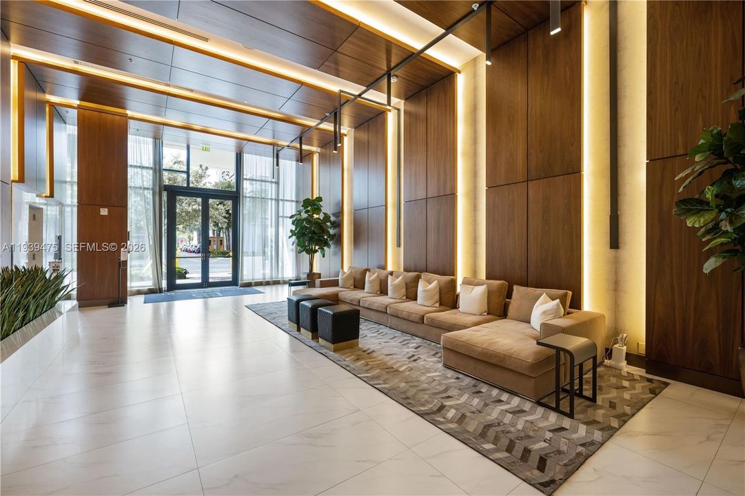 For Rent: $3,800 (1 beds, 2 baths, 842 Square Feet)