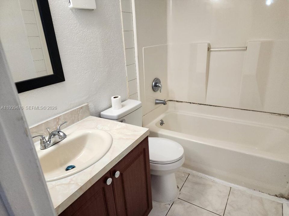 For Rent: $1,800 (2 beds, 2 baths, 1020 Square Feet)