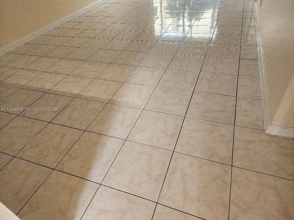 For Rent: $1,800 (2 beds, 2 baths, 1020 Square Feet)