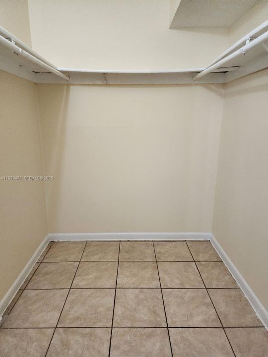 For Rent: $1,800 (2 beds, 2 baths, 1020 Square Feet)