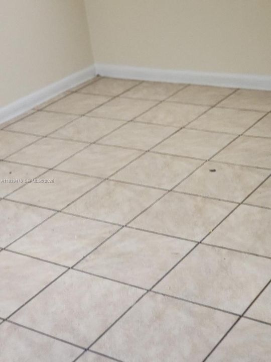 For Rent: $1,800 (2 beds, 2 baths, 1020 Square Feet)