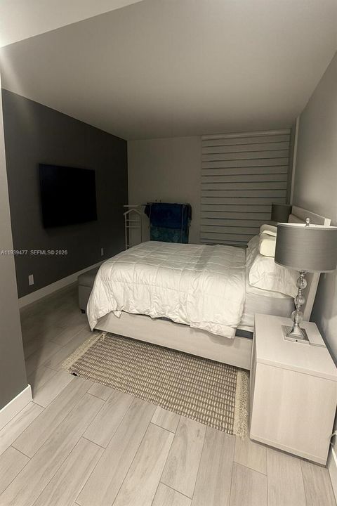 For Rent: $2,750 (2 beds, 2 baths, 1094 Square Feet)