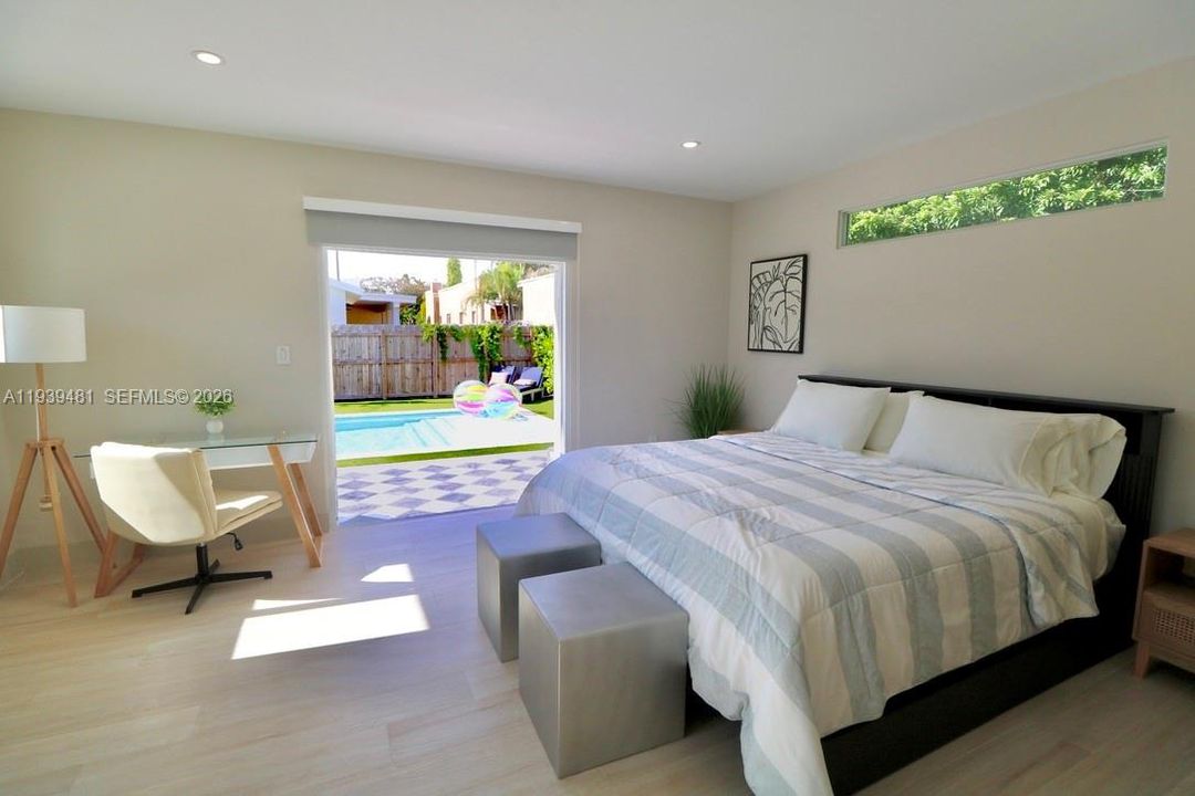 For Rent: $12,900 (4 beds, 3 baths, 1952 Square Feet)