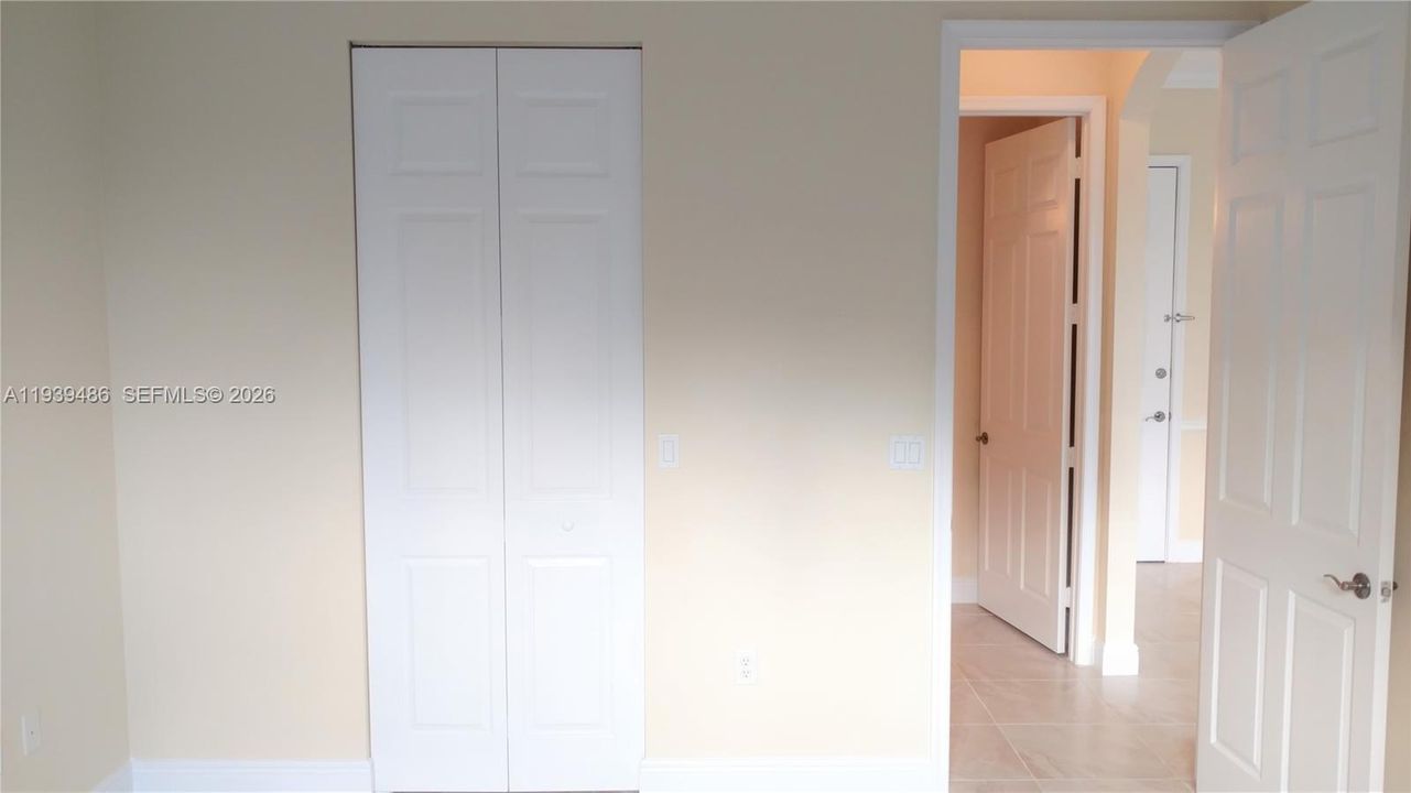 В аренду: $1,900 (1 спален, 1 ванн, 775 Квадратных фут)