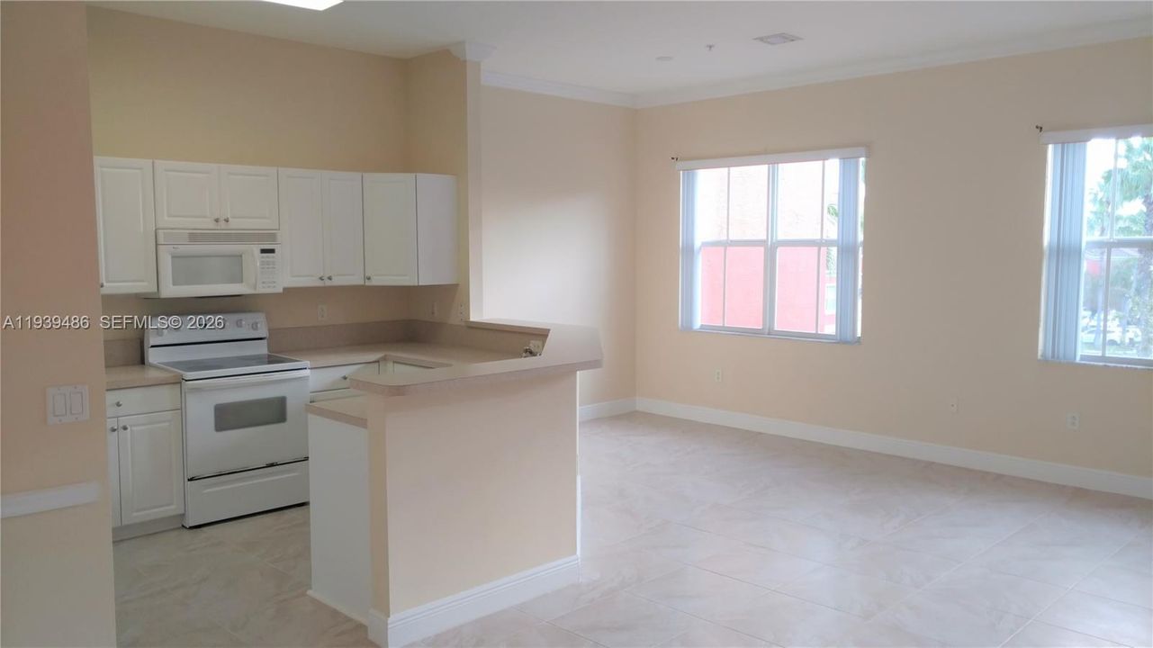 В аренду: $1,900 (1 спален, 1 ванн, 775 Квадратных фут)