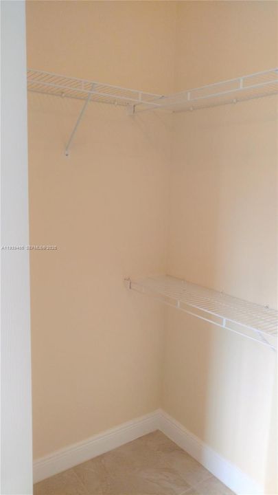 В аренду: $1,900 (1 спален, 1 ванн, 775 Квадратных фут)