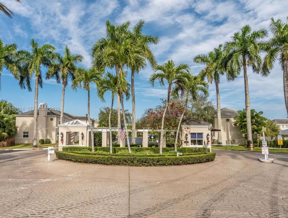 En Renta: $4,500 (3 camas, 2 baños, 2128 Pies cuadrados)