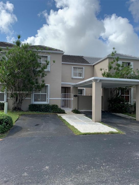 En Renta: $4,500 (3 camas, 2 baños, 2128 Pies cuadrados)