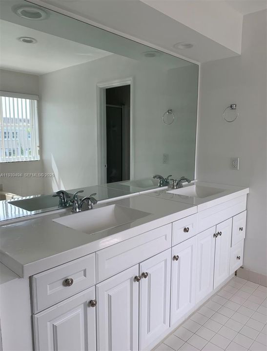 En Renta: $4,500 (3 camas, 2 baños, 2128 Pies cuadrados)