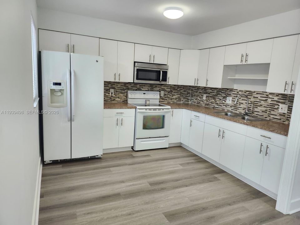 En Renta: $2,700 (3 camas, 2 baños, 1458 Pies cuadrados)