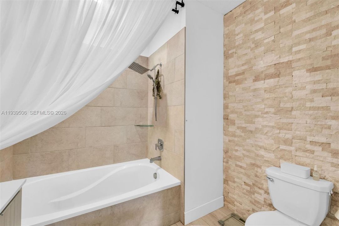 En Venta: $535,000 (3 camas, 2 baños, 1129 Pies cuadrados)