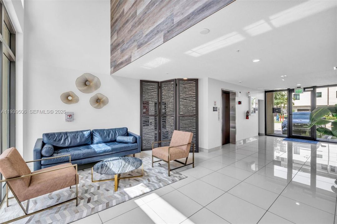 En Venta: $535,000 (3 camas, 2 baños, 1129 Pies cuadrados)