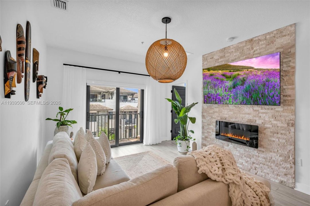 En Venta: $535,000 (3 camas, 2 baños, 1129 Pies cuadrados)