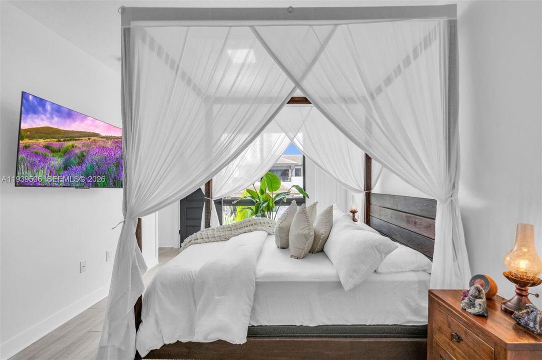 En Venta: $535,000 (3 camas, 2 baños, 1129 Pies cuadrados)