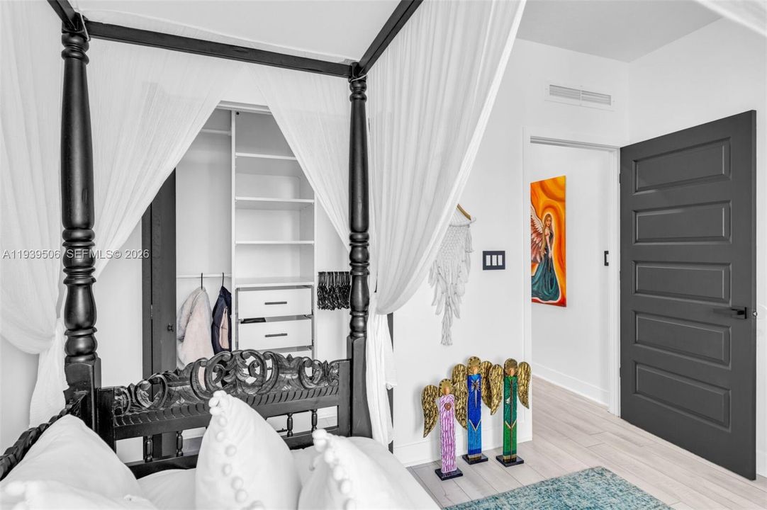 En Venta: $535,000 (3 camas, 2 baños, 1129 Pies cuadrados)