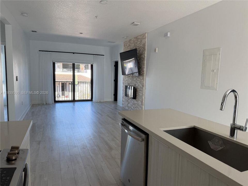 En Venta: $535,000 (3 camas, 2 baños, 1129 Pies cuadrados)