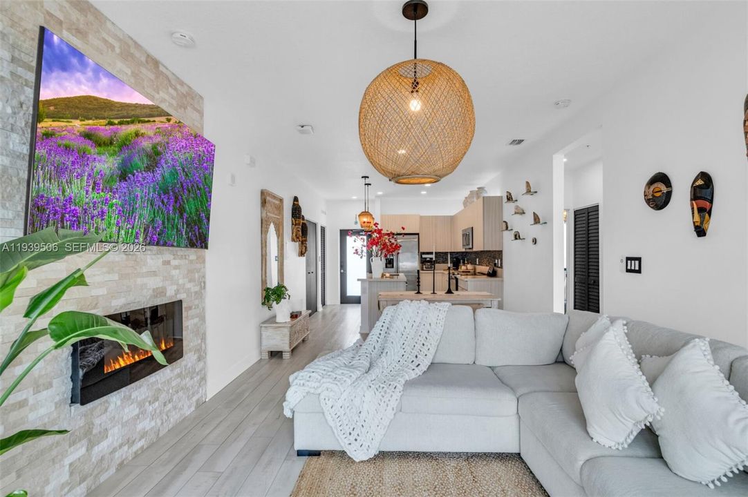 En Venta: $535,000 (3 camas, 2 baños, 1129 Pies cuadrados)