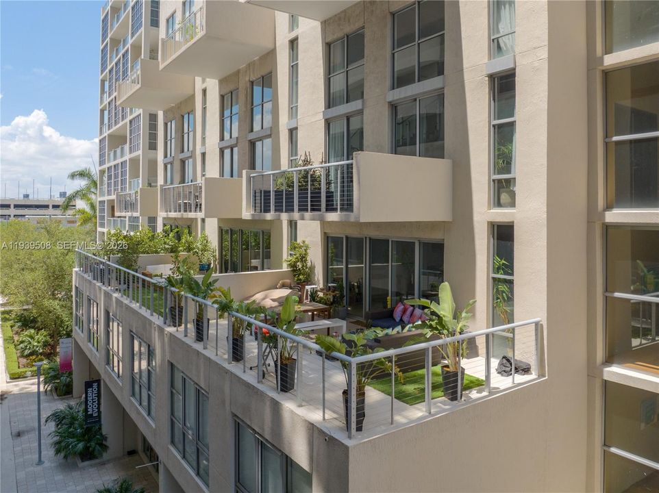 En Venta: $975,000 (2 camas, 2 baños, 2048 Pies cuadrados)