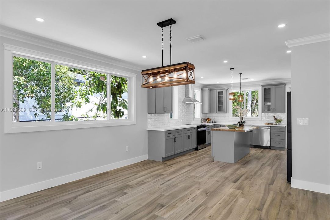 待售: $829,000 (3 贝兹, 2 浴室, 0 平方英尺)