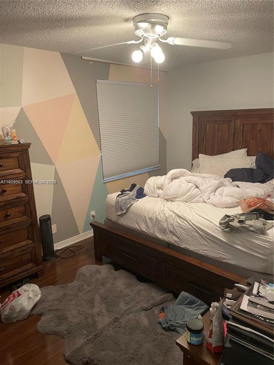 На продажу: $885,000 (4 спален, 2 ванн, 2339 Квадратных фут)