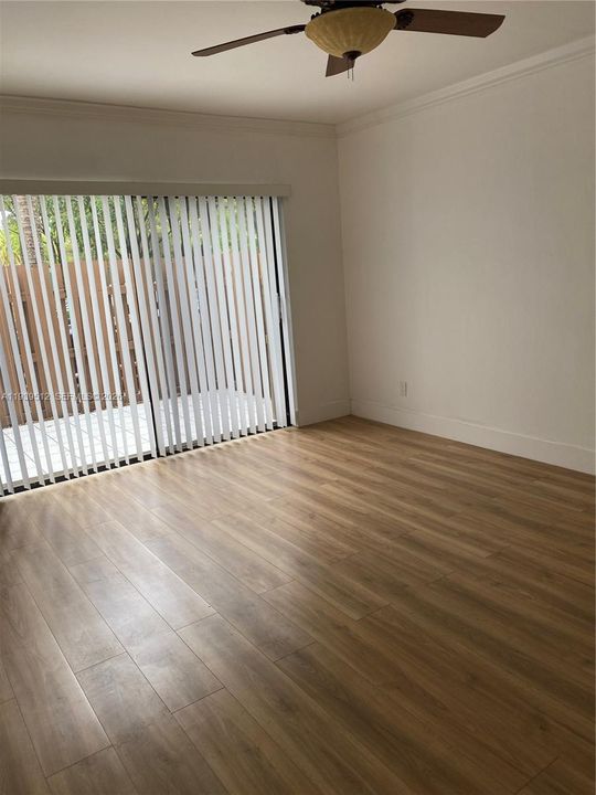 For Rent: $3,100 (3 beds, 2 baths, 1400 Square Feet)