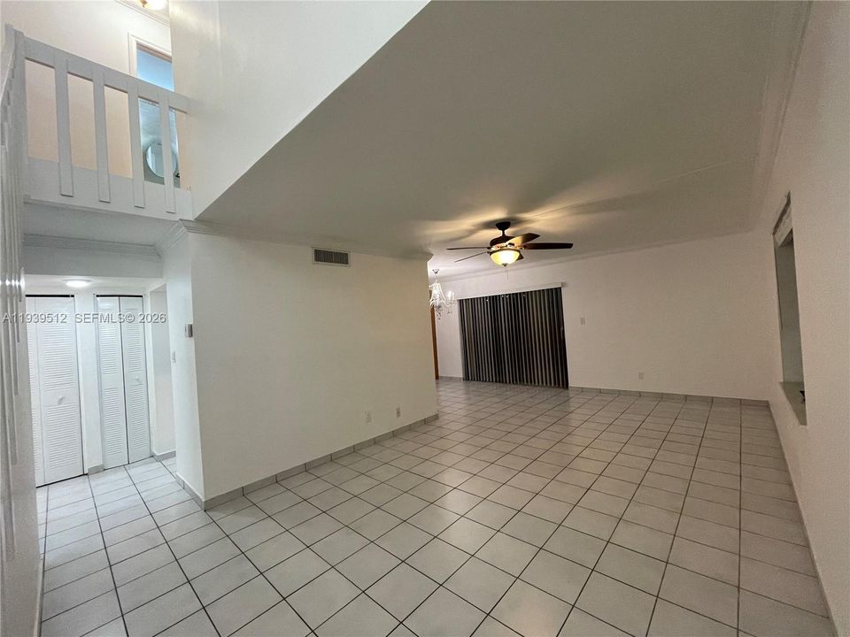 For Rent: $3,100 (3 beds, 2 baths, 1400 Square Feet)