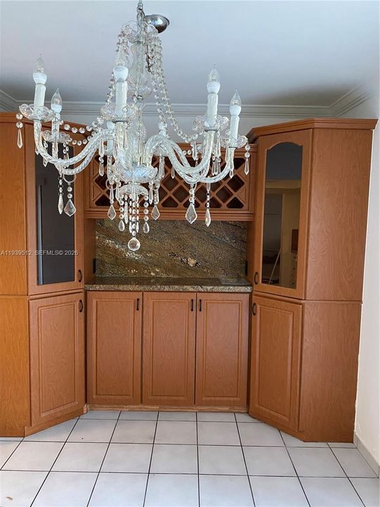 For Rent: $3,100 (3 beds, 2 baths, 1400 Square Feet)