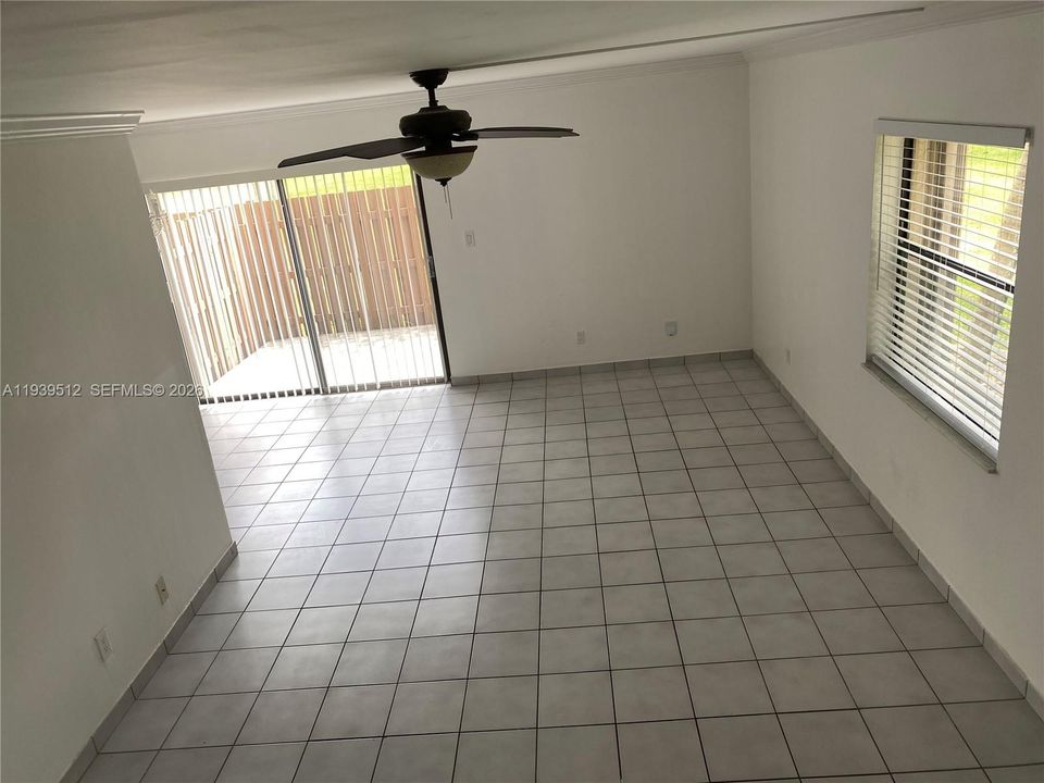 For Rent: $3,100 (3 beds, 2 baths, 1400 Square Feet)