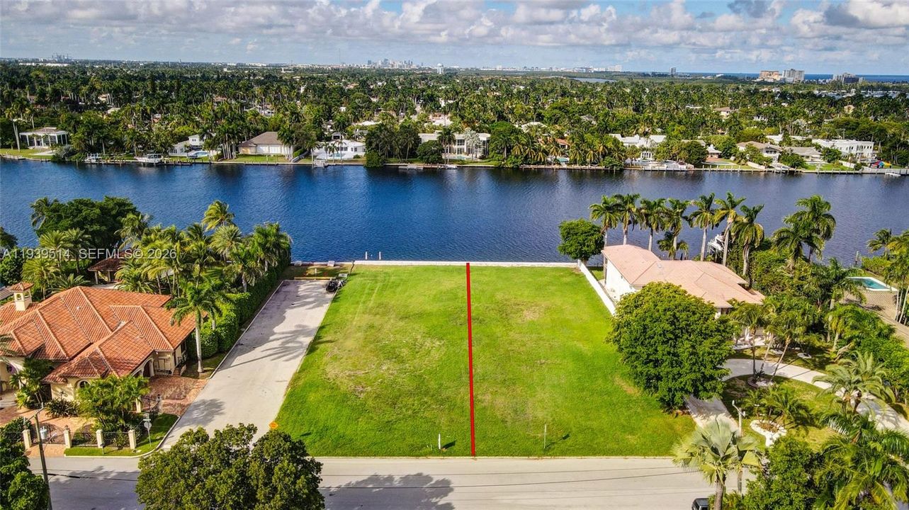 待售: $3,999,000 (0.40 acres)