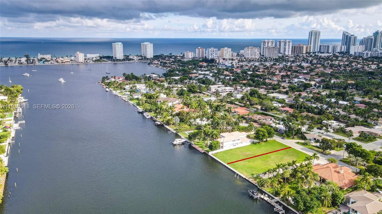 待售: $3,899,000 (0.40 acres)