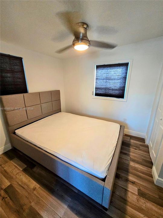 For Rent: $1,300 (1 beds, 1 baths, 950 Square Feet)