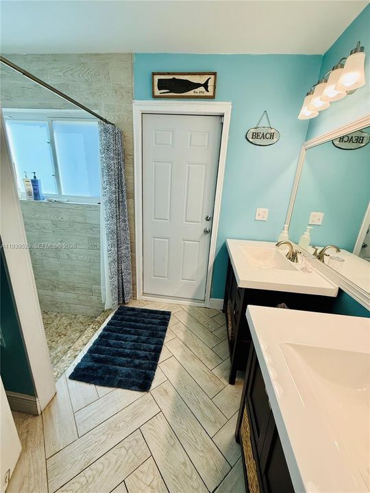 На продажу: $760,000 (4 спален, 2 ванн, 2456 Квадратных фут)