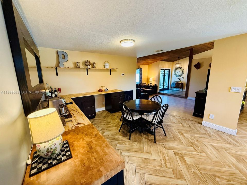 На продажу: $760,000 (4 спален, 2 ванн, 2456 Квадратных фут)