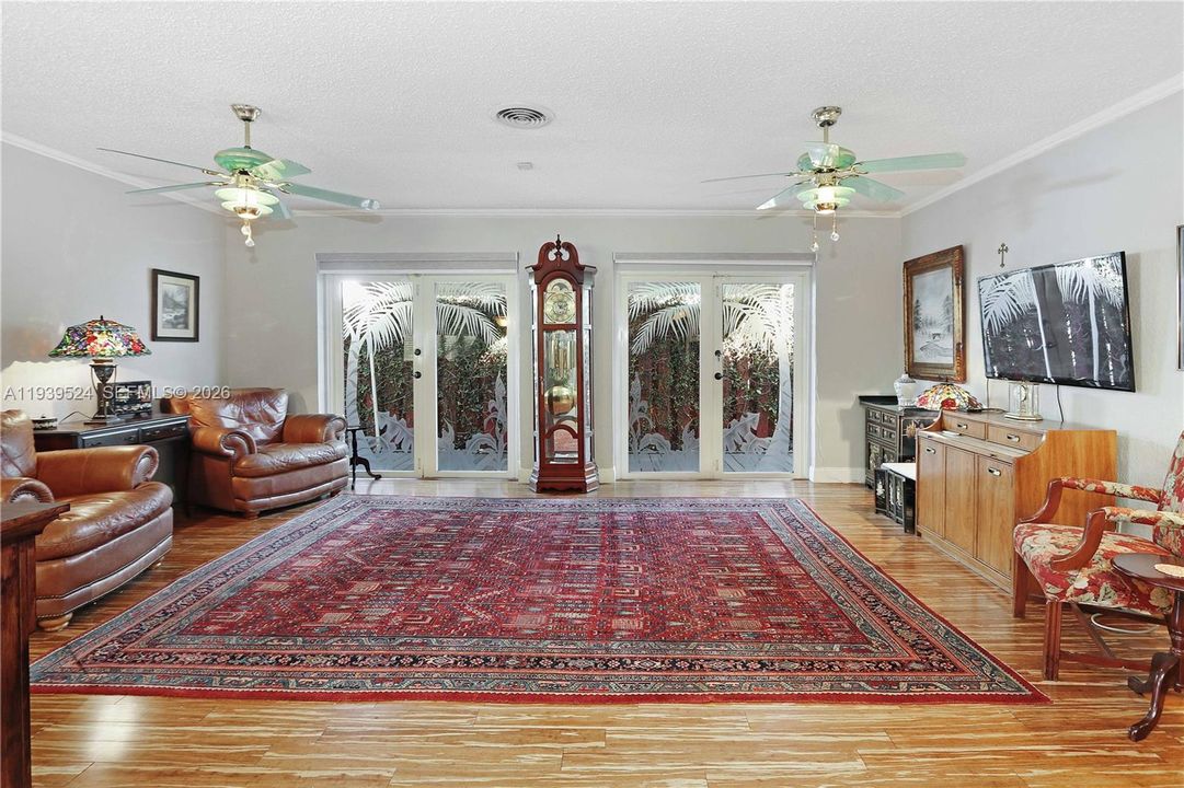 На продажу: $664,000 (3 спален, 2 ванн, 1736 Квадратных фут)