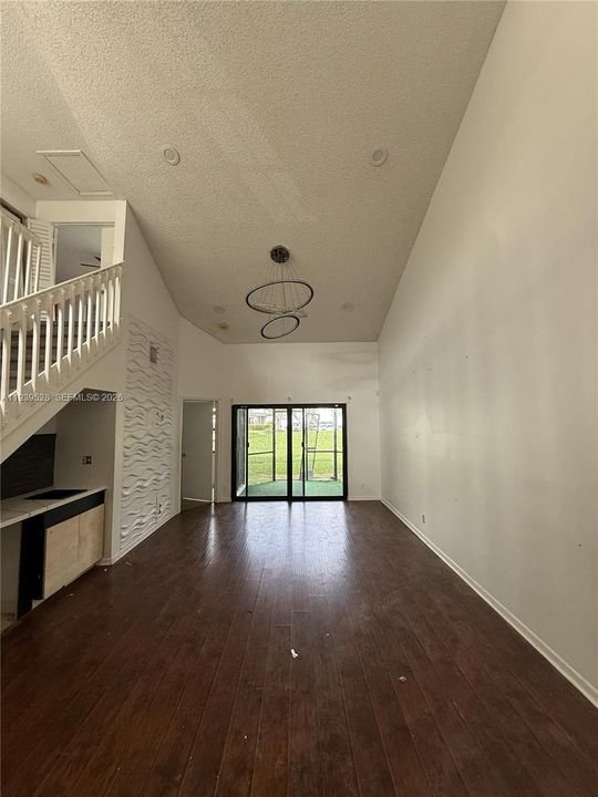 На продажу: $369,000 (3 спален, 2 ванн, 1784 Квадратных фут)